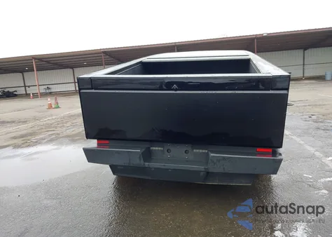 2024 Tesla Cybertruck All-Wheel Drive from USA, damaged, VIN 7G2CEHED0RA001313